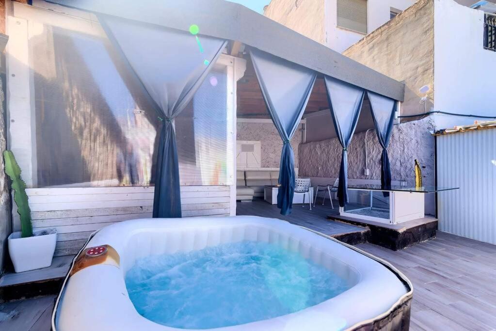 Cueva Con Jacuzzi A 20 Minutos De Valencia Villa Benaguacil Exterior photo
