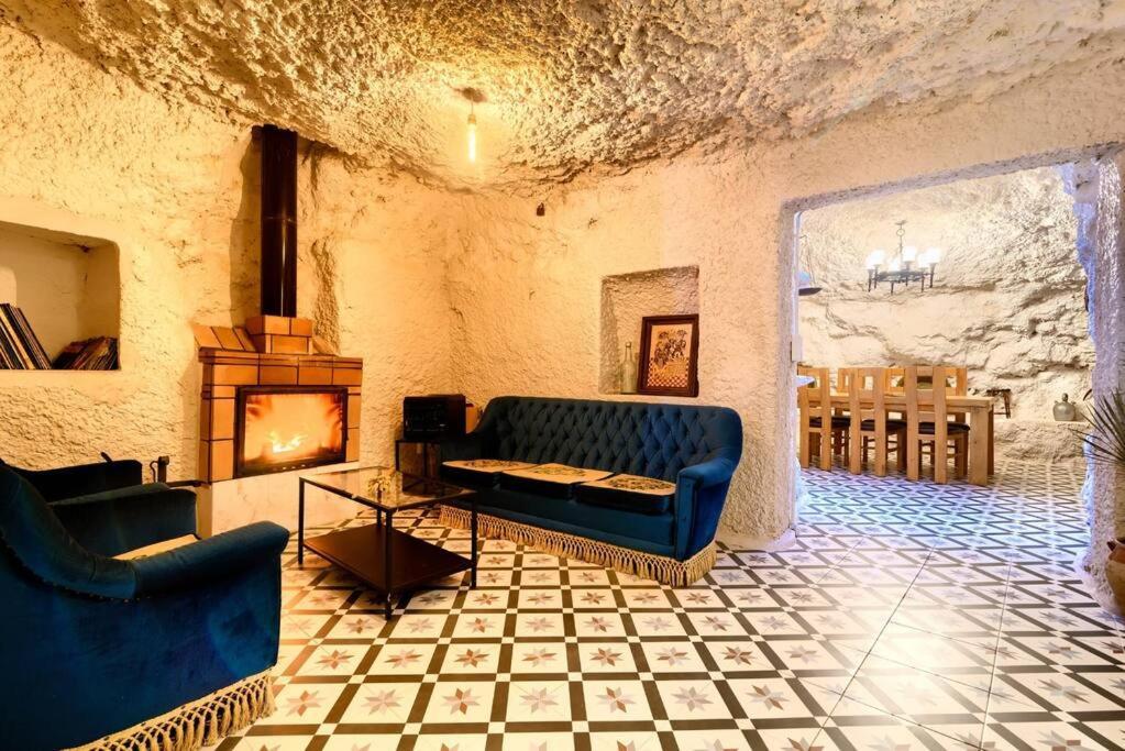 Cueva Con Jacuzzi A 20 Minutos De Valencia Villa Benaguacil Exterior photo