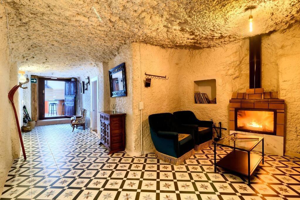 Cueva Con Jacuzzi A 20 Minutos De Valencia Villa Benaguacil Exterior photo